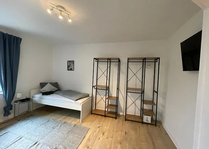 Hometonight Workers - In Appartement